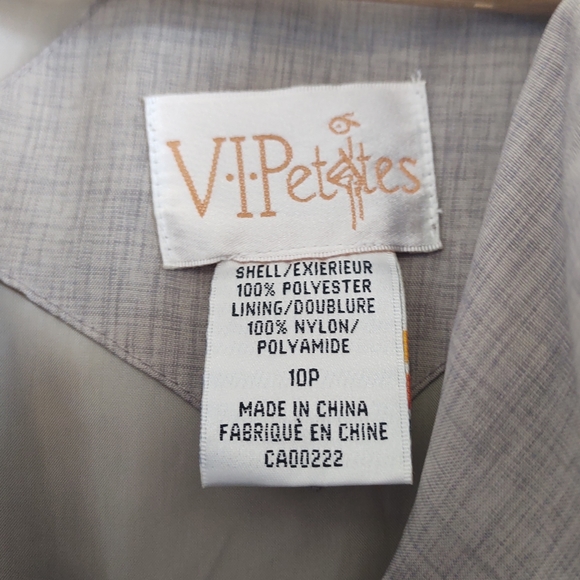 Vintage Button up + belted trench coat - Picture 12 of 13